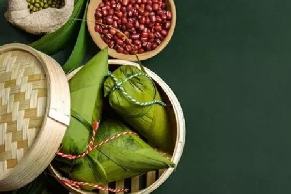 端午節(jié)掛在門(mén)口的植物叫什么 端午節(jié)要掛艾草和菖蒲