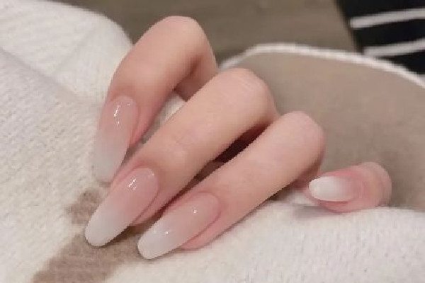 積玉橋美藝美妝美甲美睫店做美甲感覺好不好 做美甲會讓甲床變長