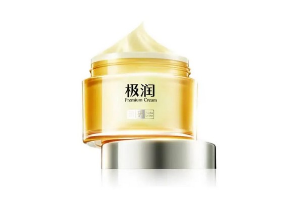 保濕面霜和補水面霜有什么區別 保濕面霜可以收縮毛孔嗎