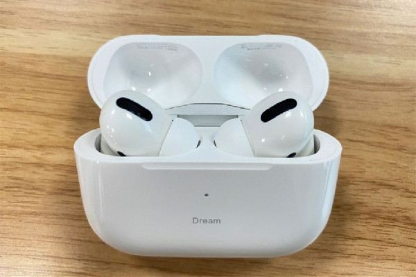 蘋果耳機盒子不要丟 蘋果耳機一代和二代有什么區別