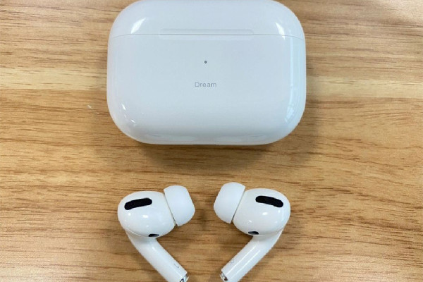 蘋果耳機盒子不要丟 蘋果耳機一代和二代有什么區別