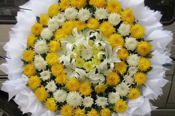 花圈落款寫顛倒店家被索賠2萬 花圈挽聯怎樣寫